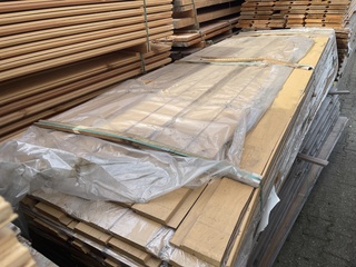 Ca. 168x Douglas Channnelsiding, 18x137mm, lengte 300cm